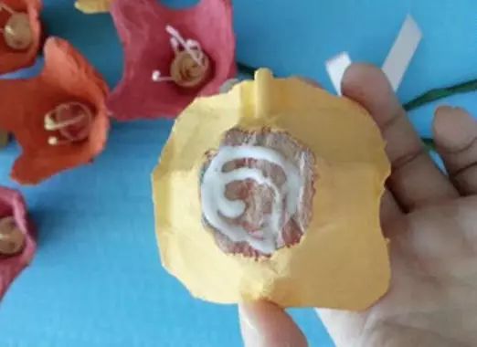 玉米叶手工粘贴画图幼儿园手工,老虎手工灯笼幼儿园手工制作