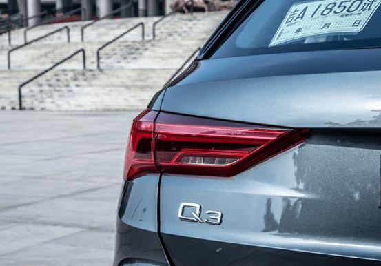 2022奥迪q345tfsiquattro,奥迪q3全时四驱与q5适时四驱