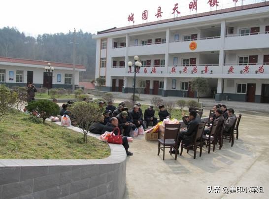 适合穷人赚钱门路,本钱不多做什么生意赚钱