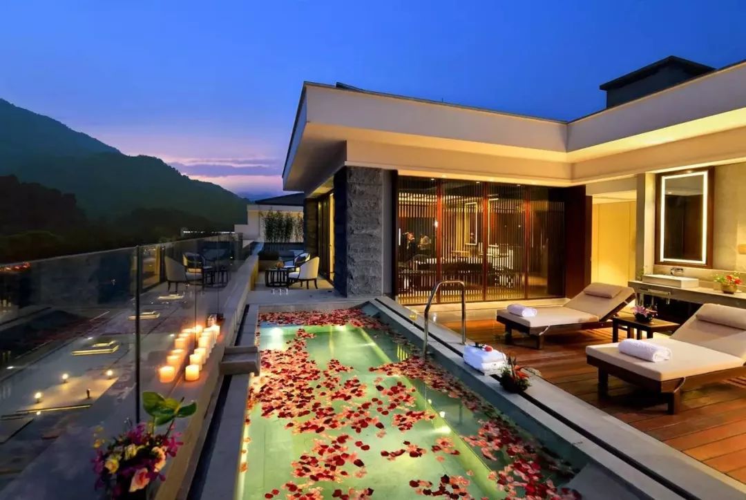 成都3-5天看雪泡温泉自驾游,成都周边泡温泉看雪景