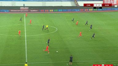 国足张玉宁远射破门,国足主力中锋张玉宁