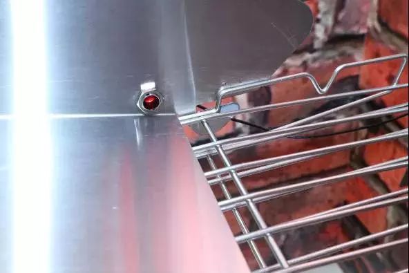 「M.产品」垂直式传送带，让食物从“天上掉下来”