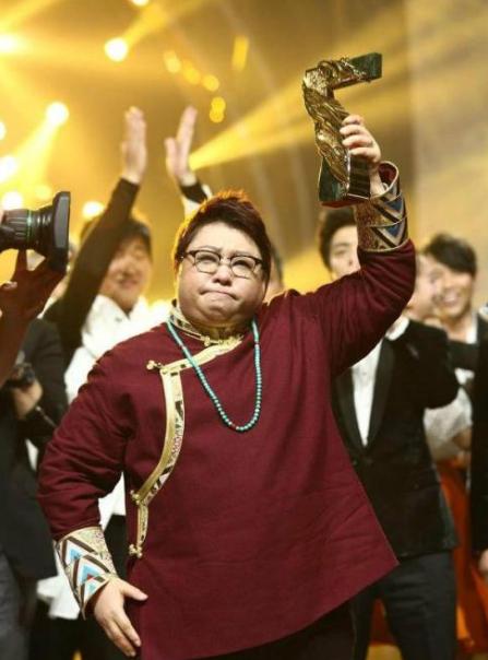 奶奶卖老冰棍,老奶奶卖雪糕帮助大山里的孩子