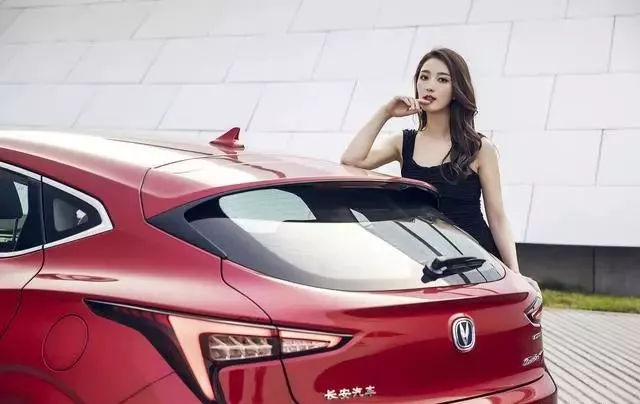 中国最美两厢车长安逸动xt,长安逸动xt15款自动挡