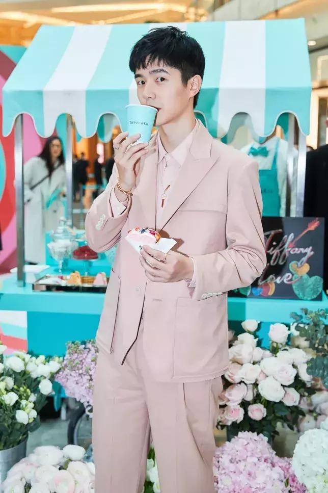 刘昊然打卡环球影城,刘昊然会打卡的地方