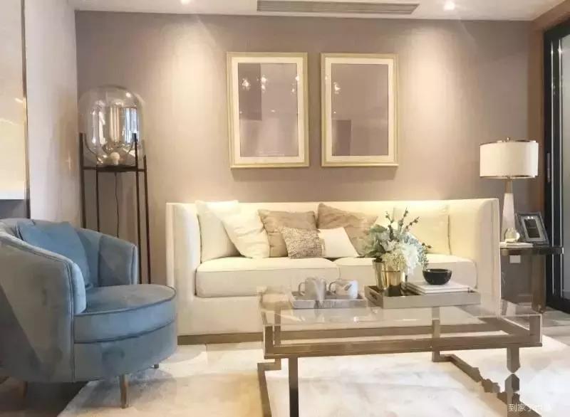 每个月租房2500元,100万的房子月租金4000