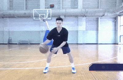 打篮球教学新手女生入门,新手打篮球怎么入门