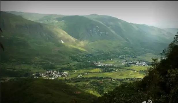 2015年9月9我上了剑川石宝山金顶寺