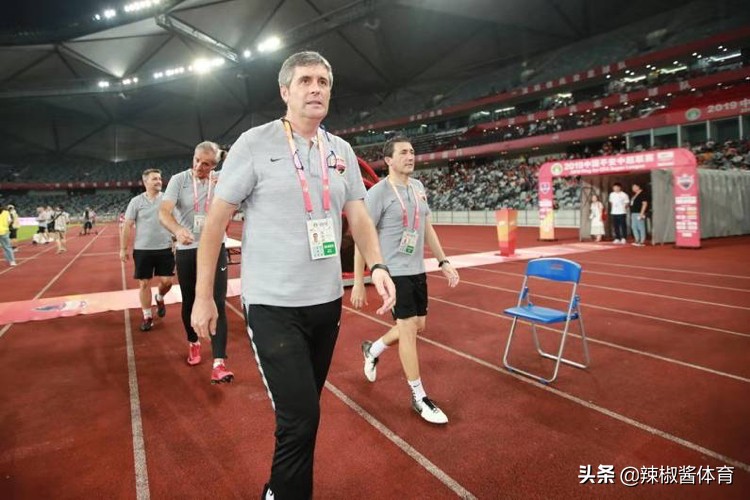 大连一方冲超事件真相,大连一方评价贝尼特斯