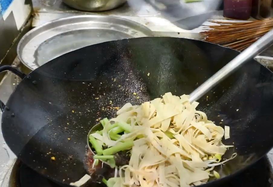 正宗重庆烤活鱼配方,烤活鱼最正宗的做法