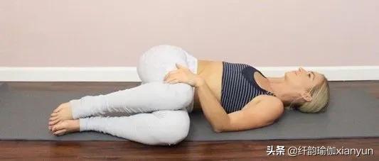 腰骶部疼痛适合什么瑜伽体式,腰部酸痛的瑜伽练法