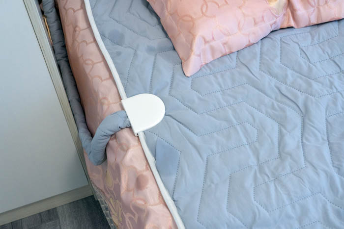 潮湿的环境可以用电热毯吗,冬天别再用电热毯了