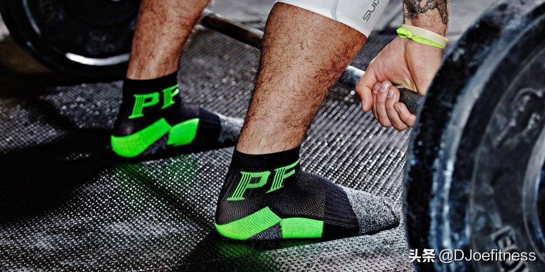 为什么一定要穿袜子,举重脚力怎么训练