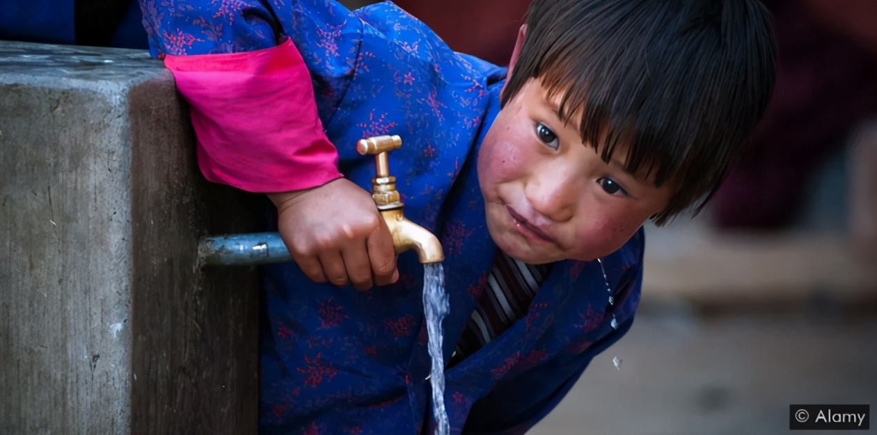 身体缺水能导致脑子不清醒吗,血液里缺水会引起哪些疾病