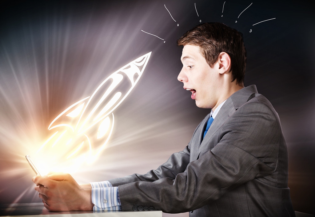 曾因世界杯被央视点名的黄即回归，陌生人社交赛道烽火令再起