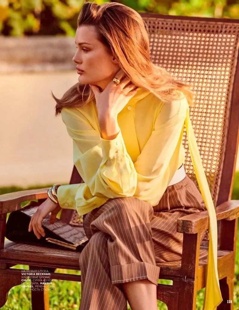 “挤奶衫”难穿上热搜，试试这三款衬衫，百搭时髦还高级