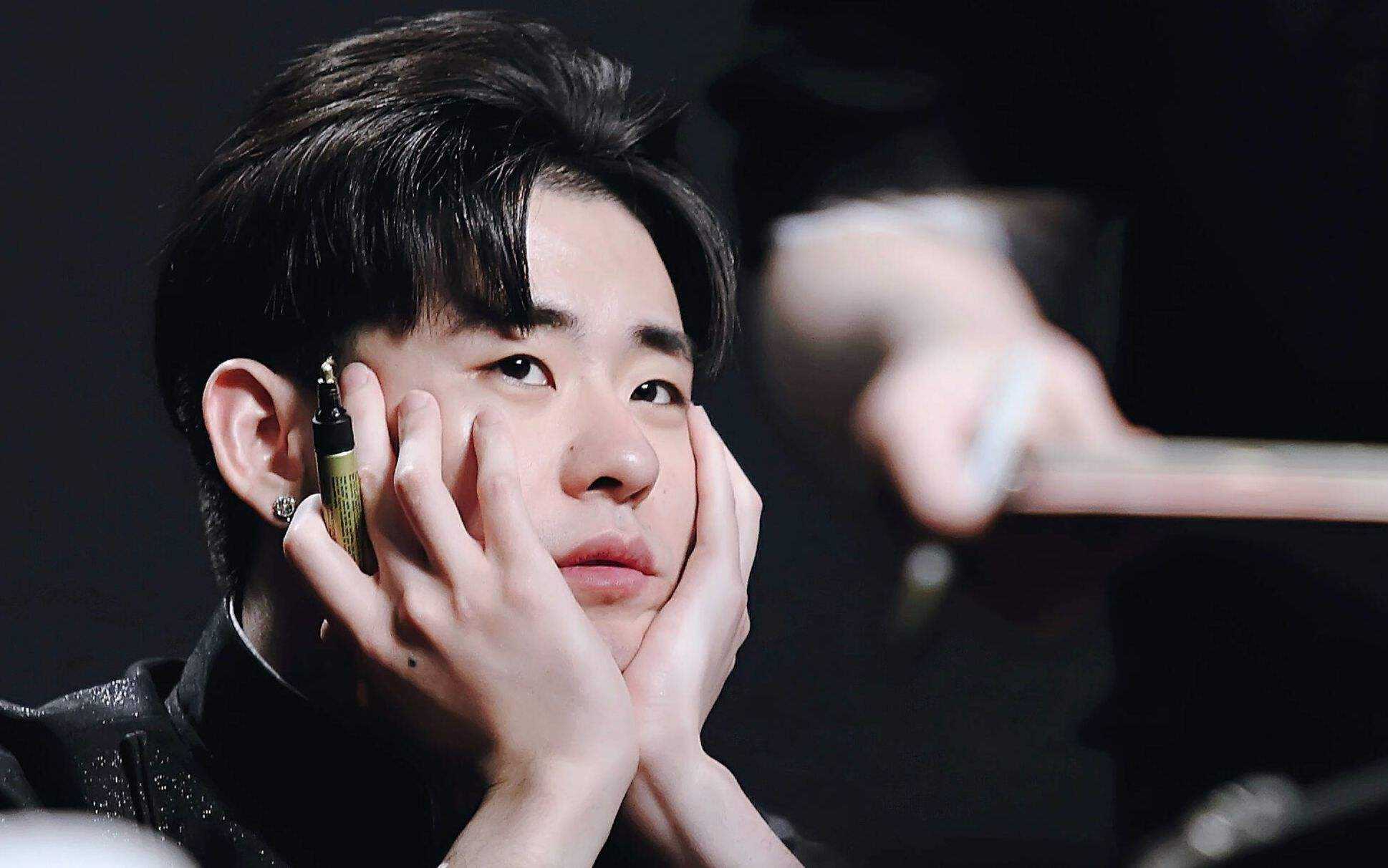 秦霄贤张云雷郭麒麟孟鹤堂刘筱亭,德云社张云雷和孟鹤堂表现闺蜜情