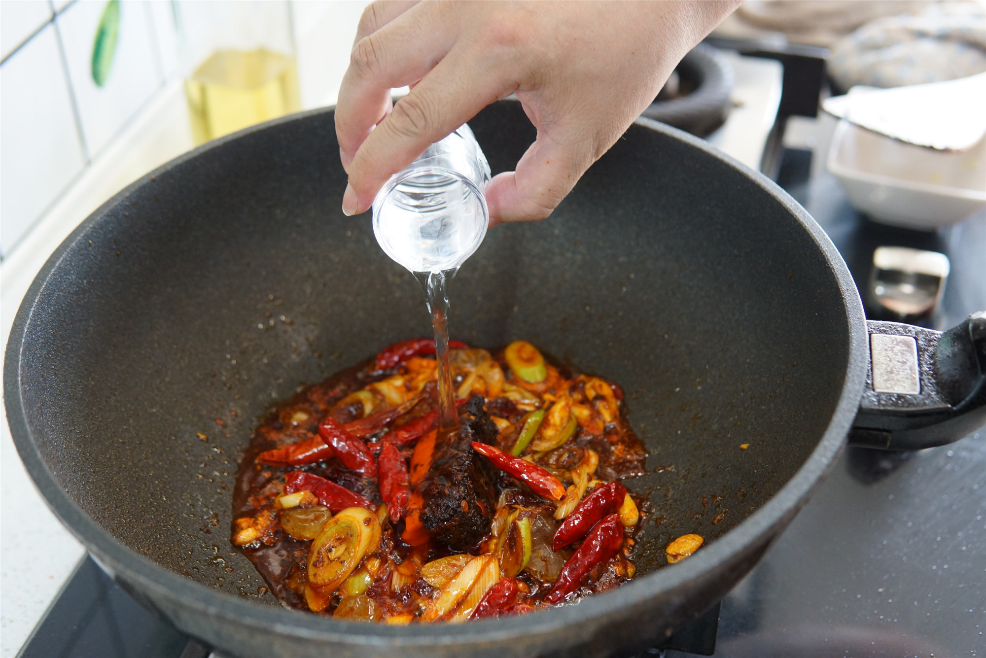 麻辣烫奶白汤好喝吗,麻辣烫奶白配方