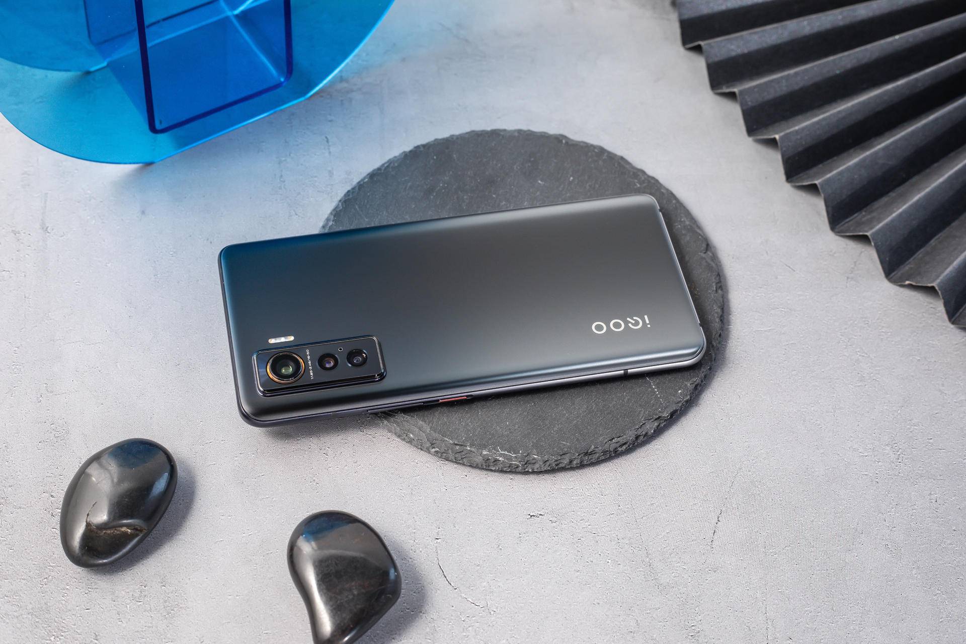 为什么kpl用iqoo5,iqoo5pro王者荣耀kpl