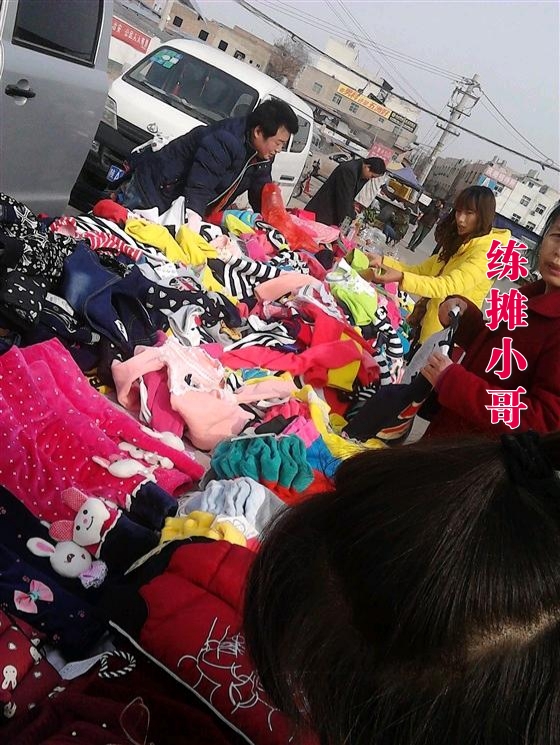 新手摆摊前必看的10个小技巧,地摊经济开始了摆摊需要什么手续