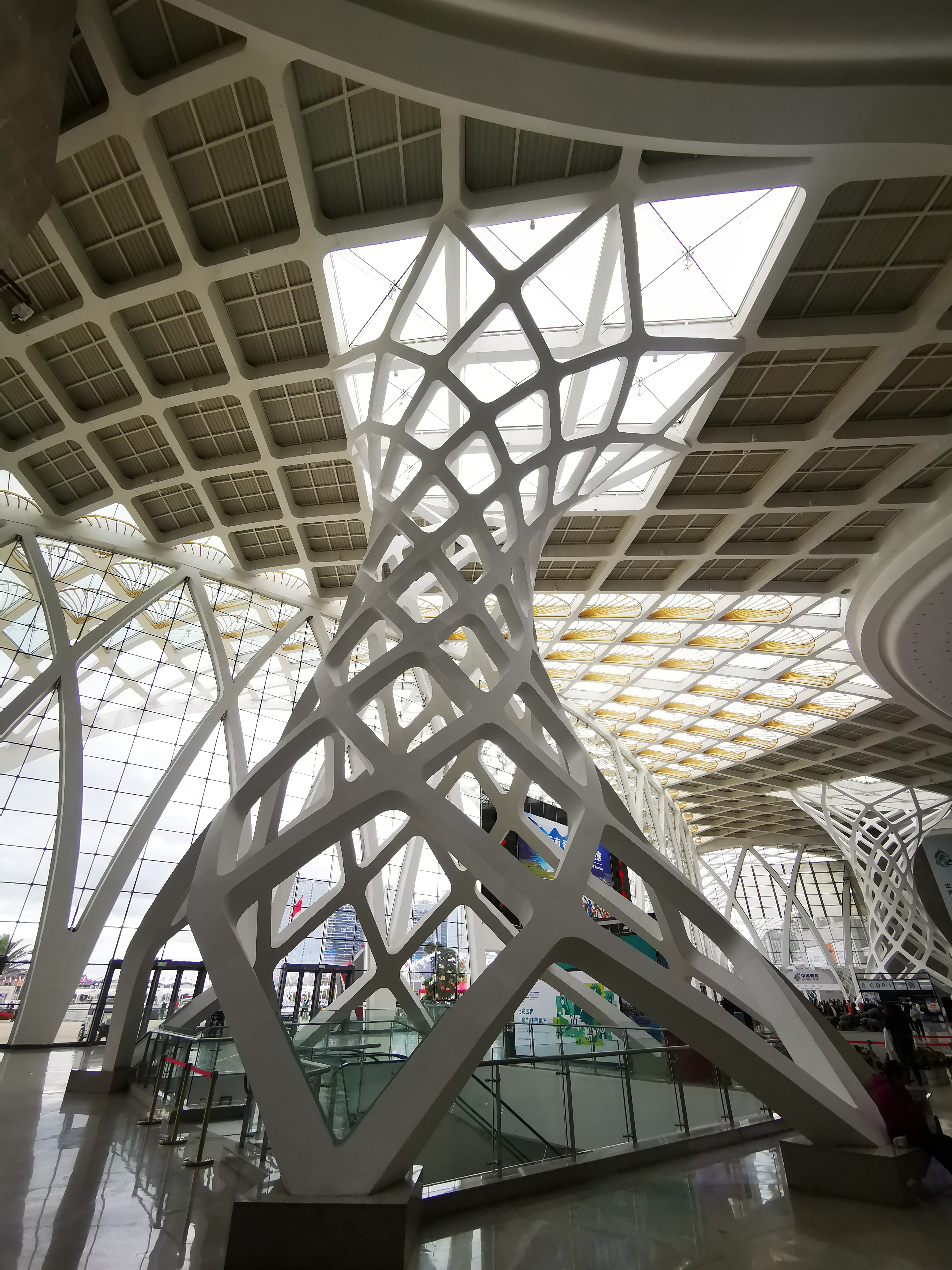 昆明滇池会展中心免费开放时间,昆明滇池国际会展中心是干嘛的