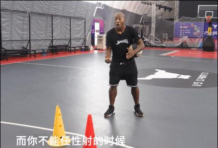 学会这招轻松摆脱防守者,教你三招摆脱防守最实用