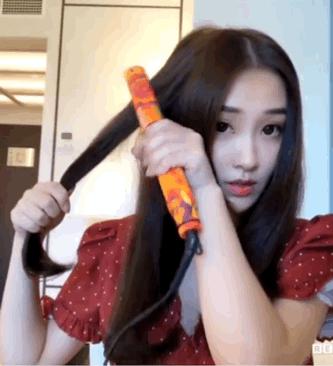 风大如何防止头发被吹乱,怎么防止头发被吹成中分