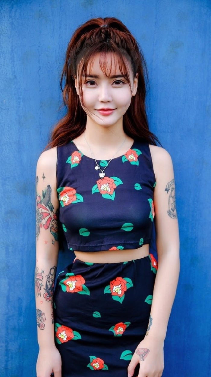 韩安冉暴走萝莉,网红韩安冉17年样子