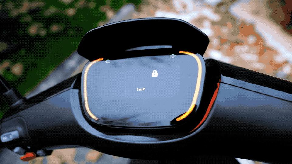 大灯炫酷有型,九号e100大灯效果