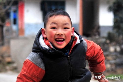 孩子的快乐其实很简单不是吗,幼儿园老师的快乐其实很简单