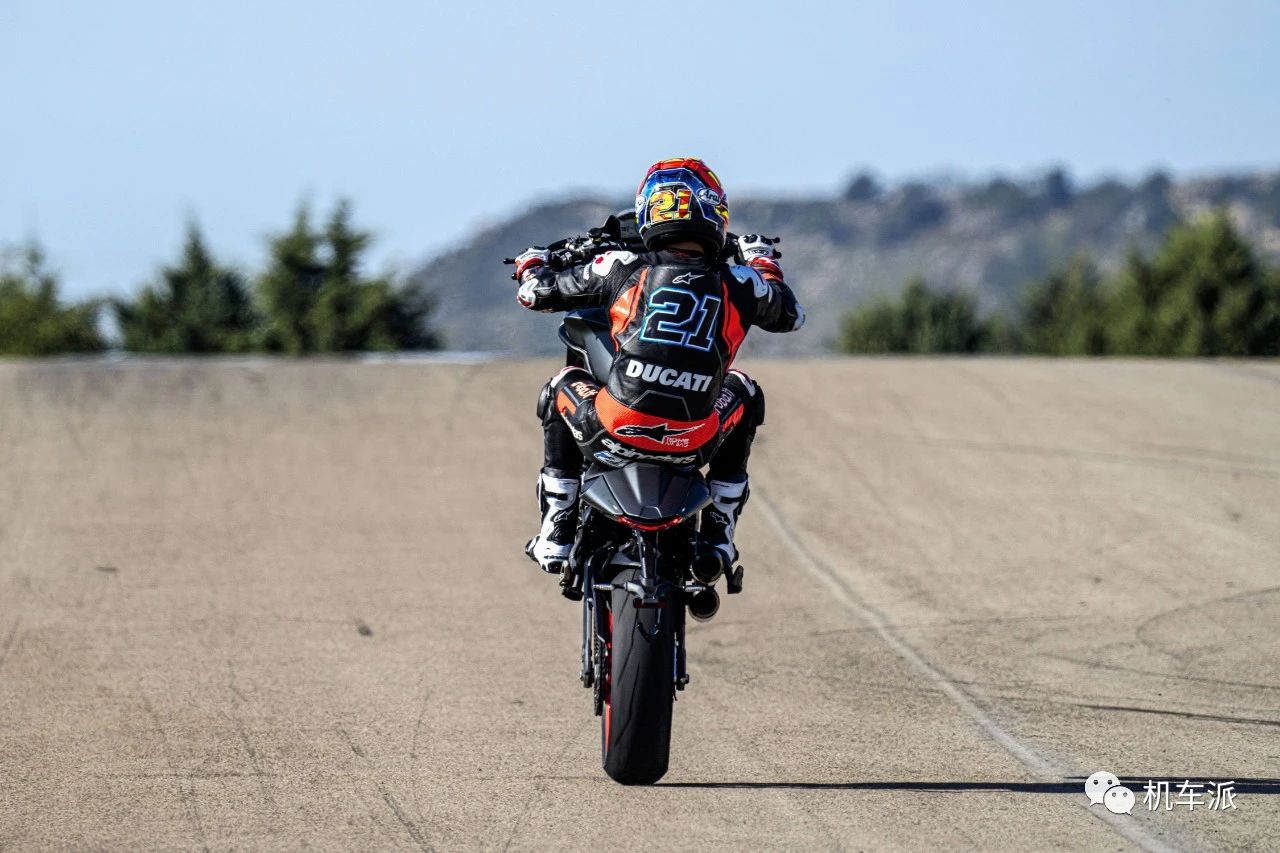 2017款杜卡迪monster821百公里加速,杜卡迪monster2022款什么时候上市
