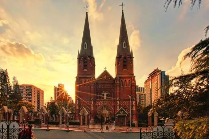 在上海一个月工资两万什么水平,月薪不过3万的看过来