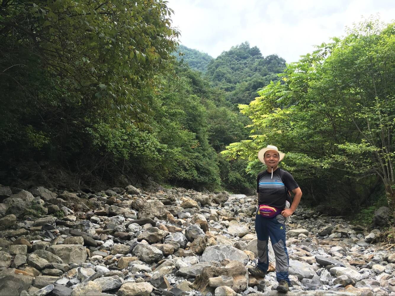 西漂湾瀑布群,建始西漂湾瀑布群