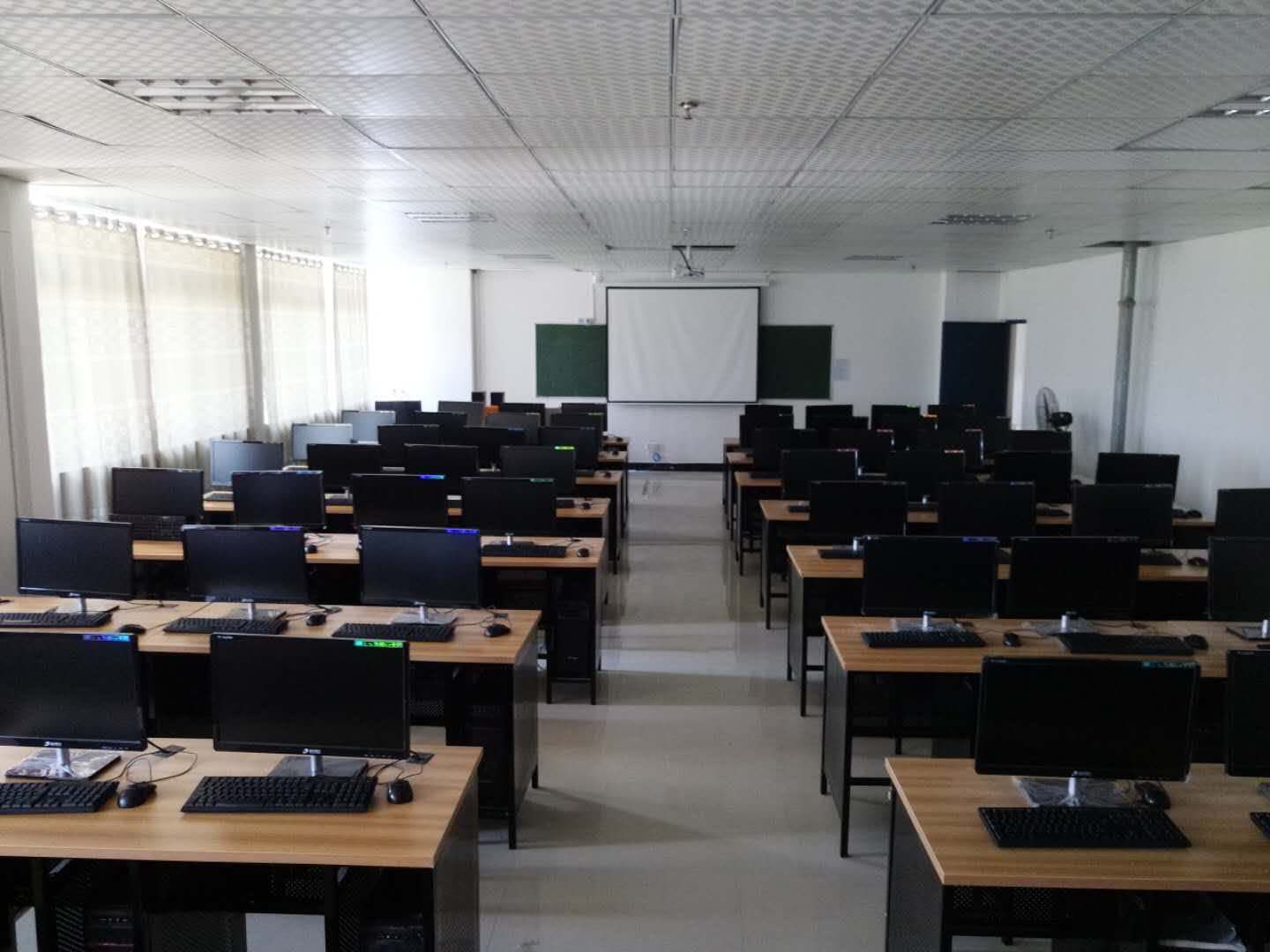 赣州电子科技职业学院,赣州电子工业学校的就业基地