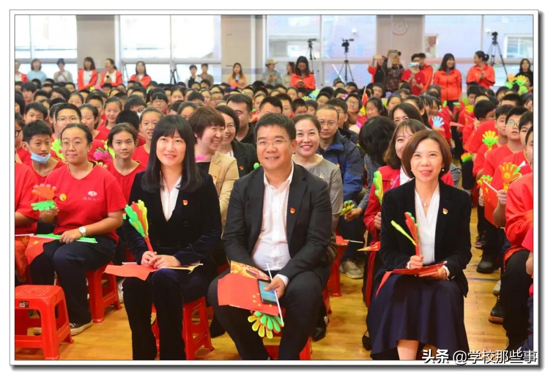 娌堥槼涓冧腑鑹烘湳灞曟紨,娌堥槼涓冧腑姹囨姤婕斿嚭