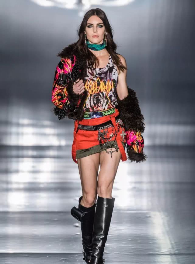 把裤子穿在肚脐上面会怎么样,把裤子扎进腰里的穿搭