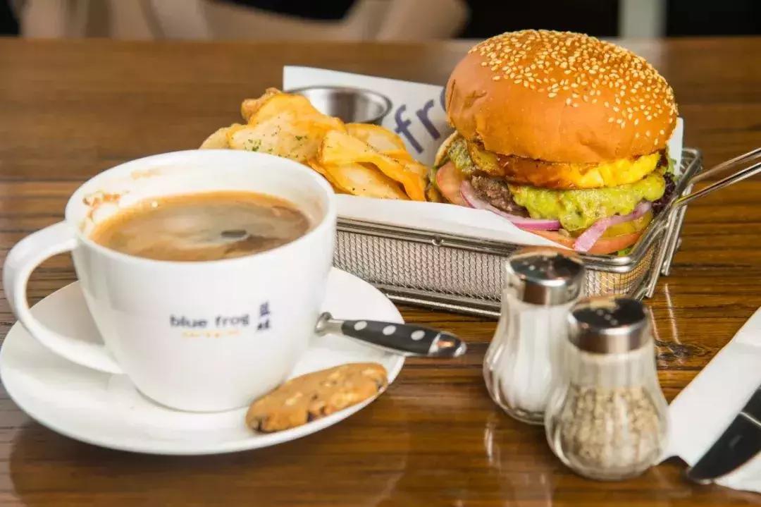 感恩不用花大钱！还有免单机会！天津这条街要火了……