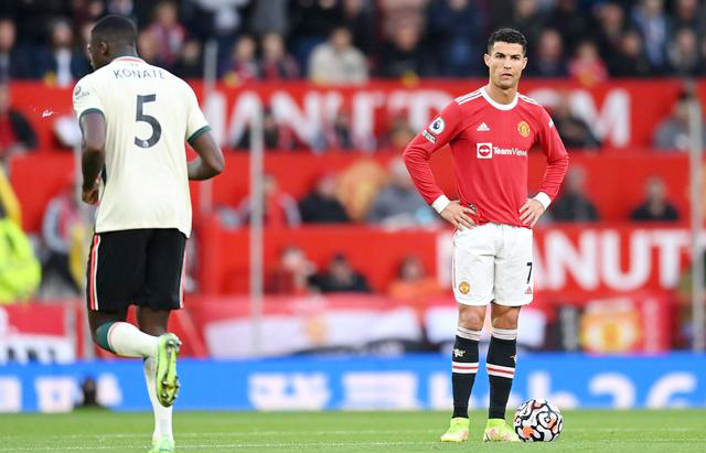 C罗再见五指山！被利物浦球员围着曼联仅B费过来红魔血性哪去