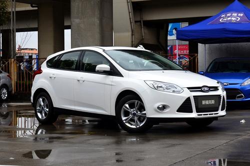 4万块钱能买哪年的福克斯两厢,4万多块钱的福特福克斯家用代步