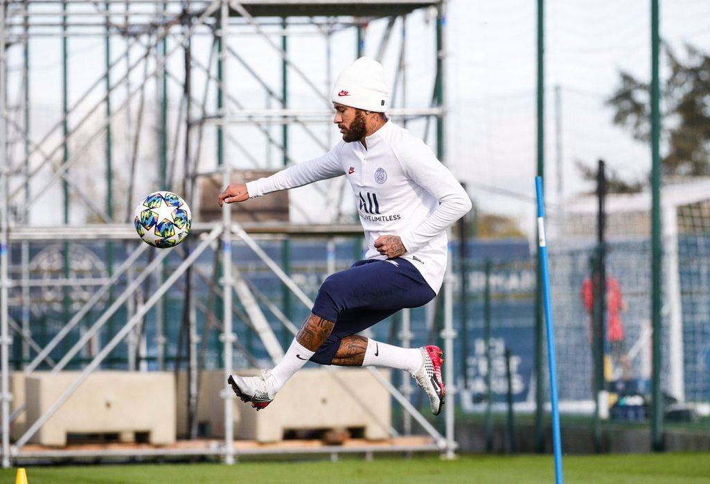 亨利大闹伯纳乌,梅西大闹伯纳乌原声