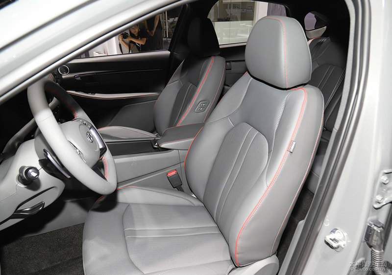 奥迪新a4l2023款,奥迪a3和小鹏p7哪个好