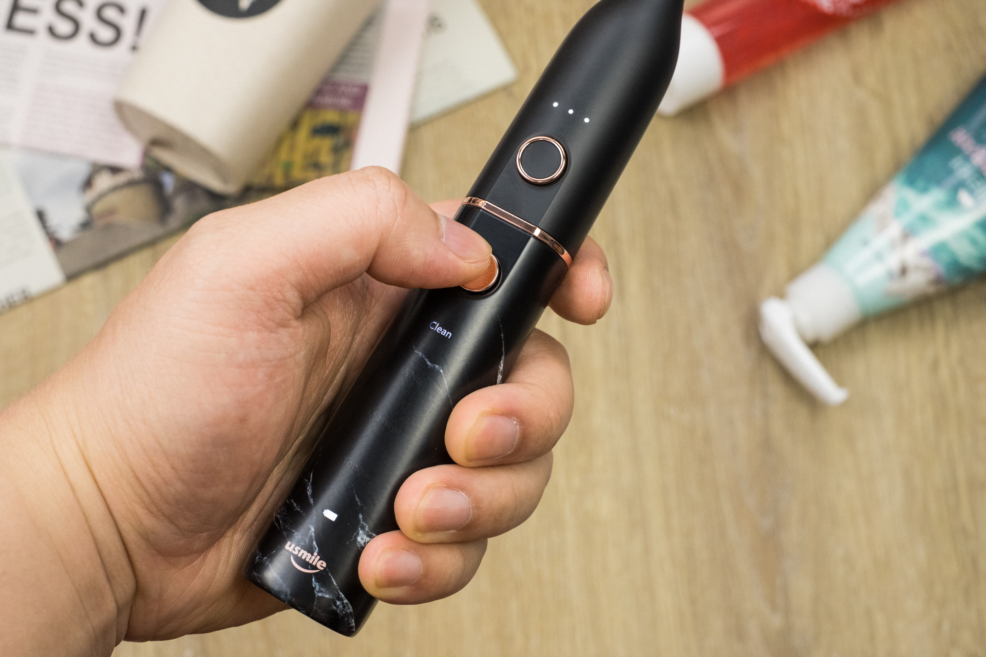 电动牙刷水里震动效果,电动牙刷刷牙的正确方法3d演示