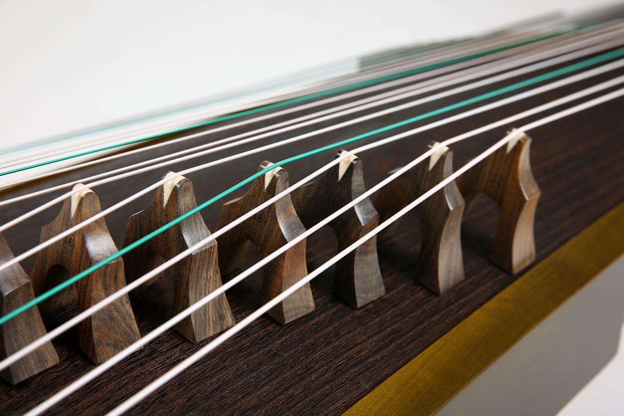 如何避免学筝误区,古筝怎么认弦