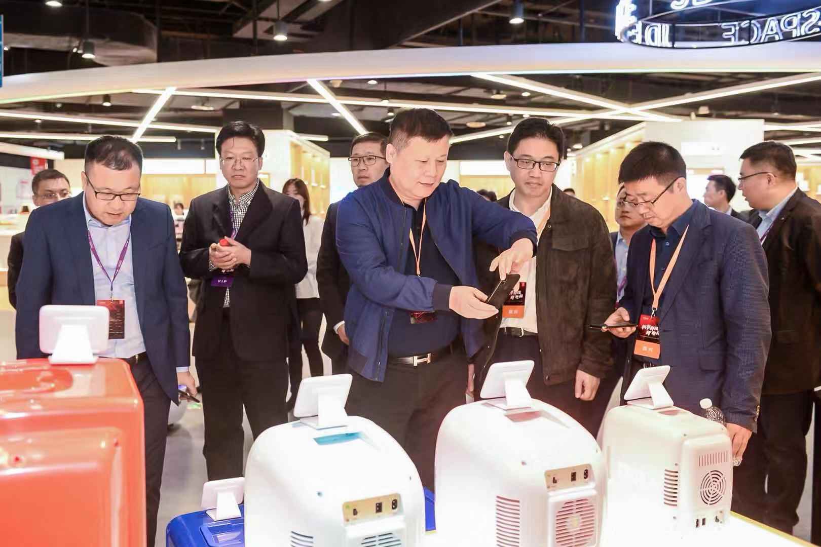 京东全球首家线下体验店,京东电器线下门店迎来11.11开门红