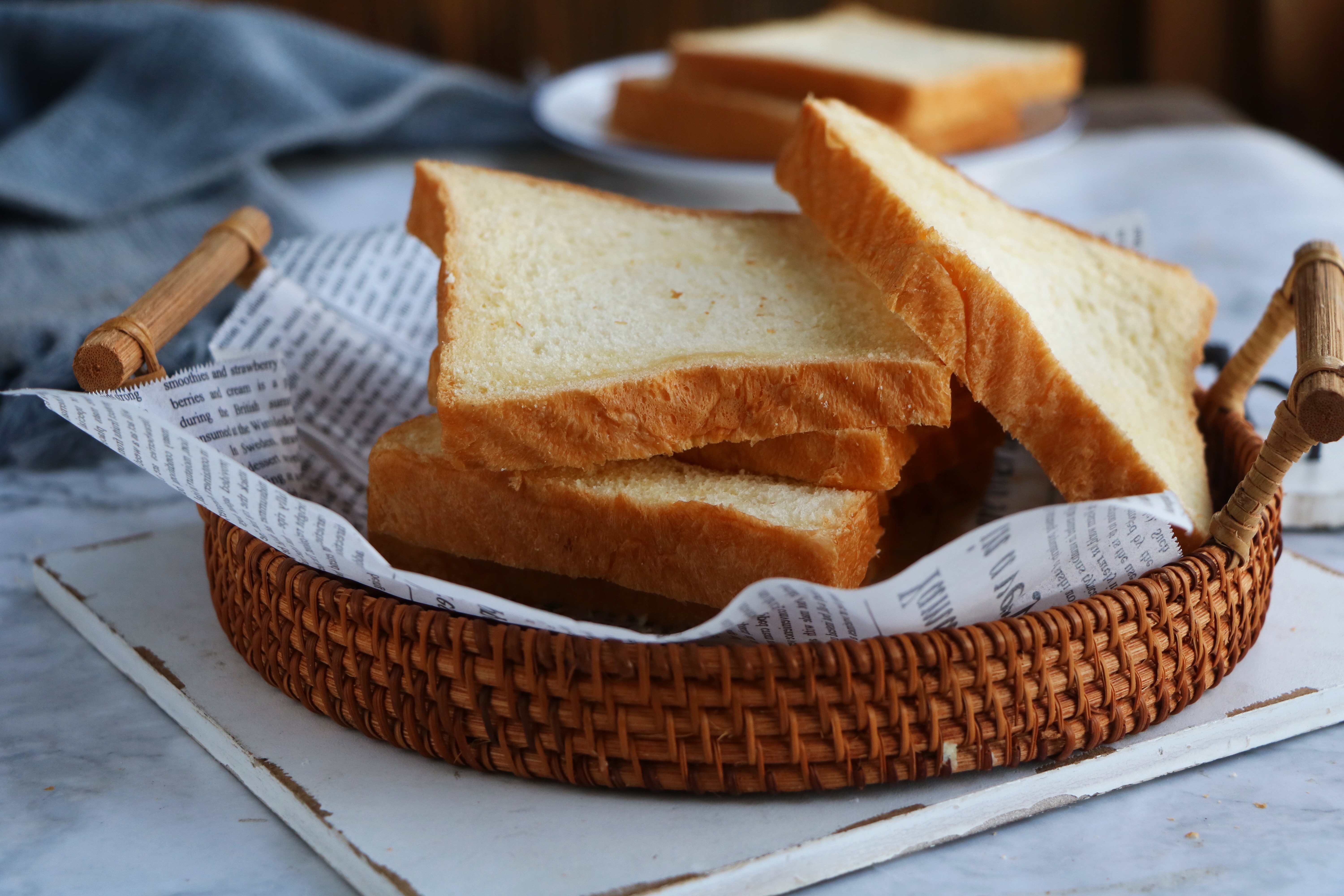 懒人做吐司的方法不用高筋面粉,吐司怎么做得脆无黄油