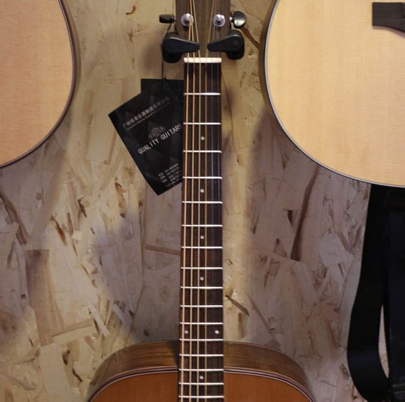 怎么挑选一款好的吉他,新手怎么选吉他形状