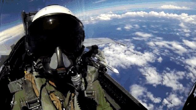 最贵的头盔黑科技,世界上最贵的头盔多少钱