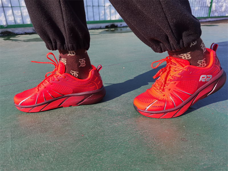 跑步鞋r2云跑鞋,r2云跑新款缓震跑鞋