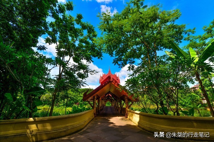 西双版纳泼水节攻略,西双版纳傣族泼水节和广西泼水节