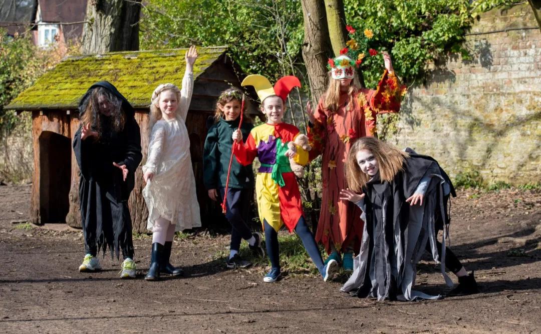 哈利波特中的英国学校,哈利波特霍格沃茨学校英国